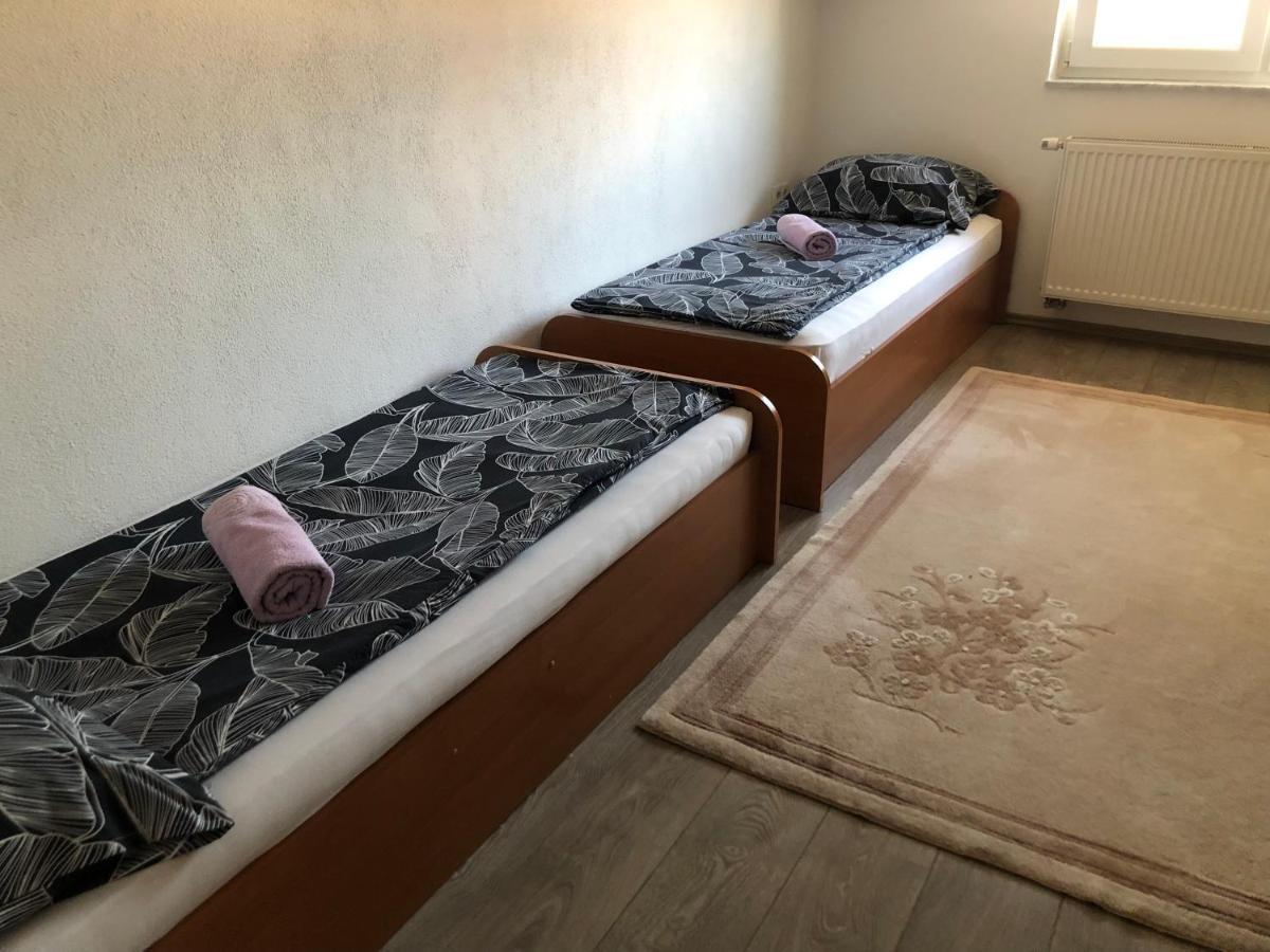 Big Apartment 3 Bedrooms Bihać Extérieur photo